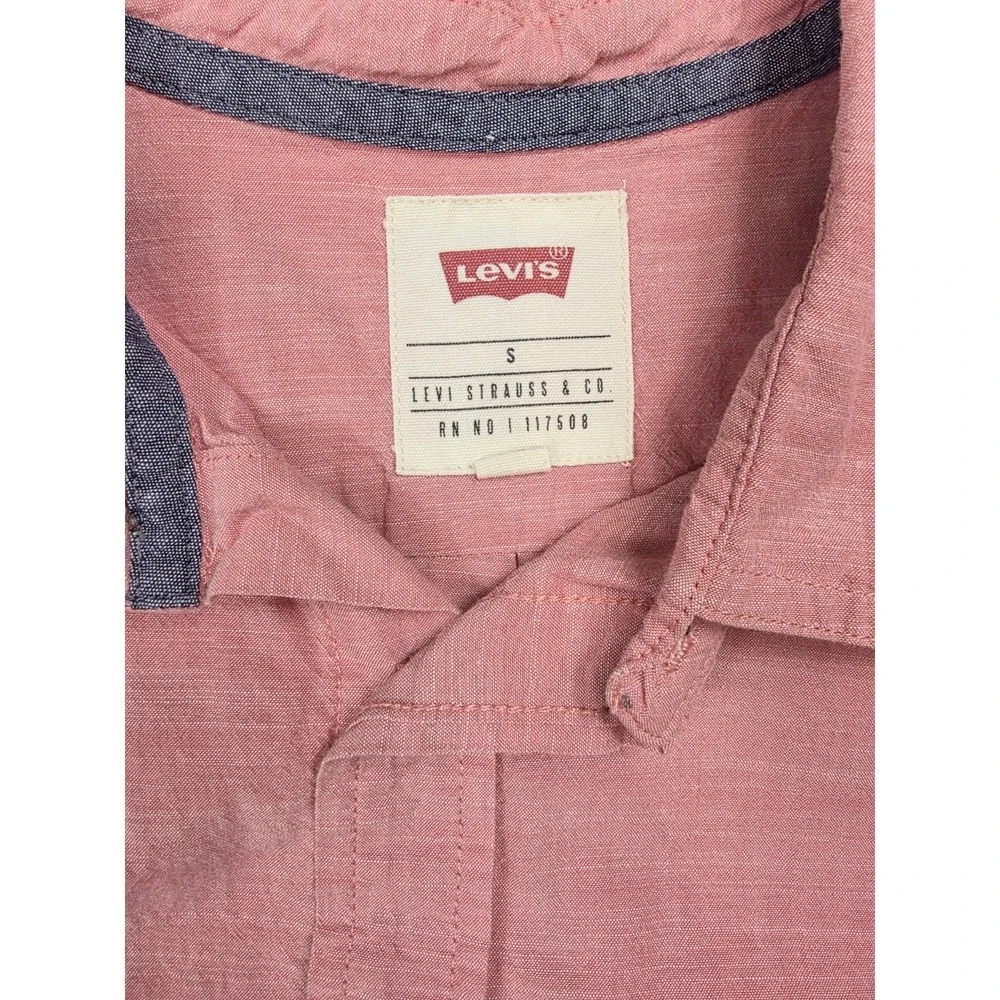 Levi's Pink Chambray Button Up Short Sleeve Shirt‎ Men's Size Small